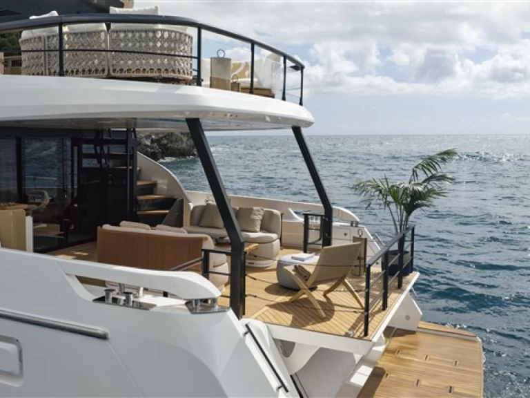 Luxury Yacht to hire Šibenik at the best price