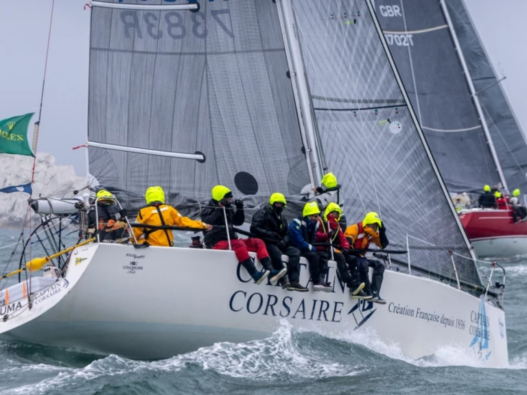 Charter a Harley Race BOATS Reflex 38 in Granville on Samboat