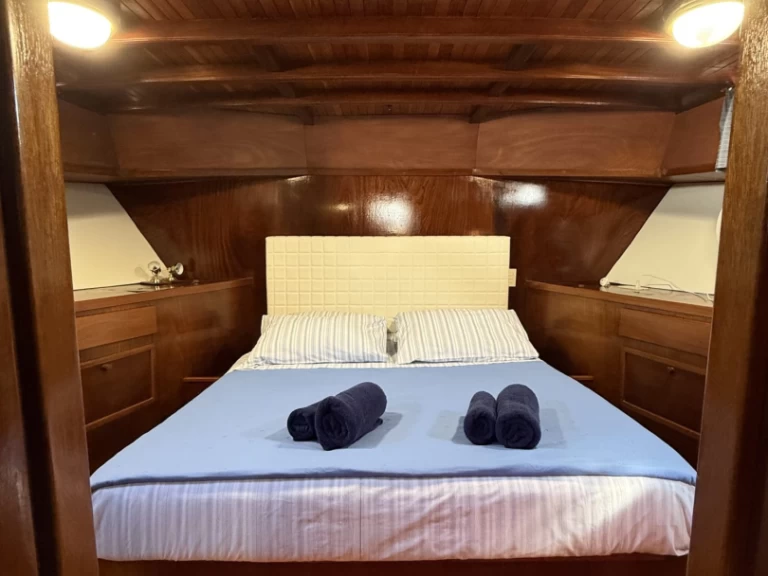 Yacht charter Corfu - Cantiere Azzurro 58 on SamBoat