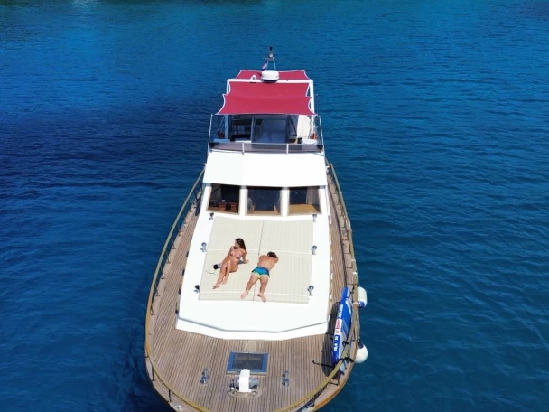 Yacht hire Corfu cheap 58
