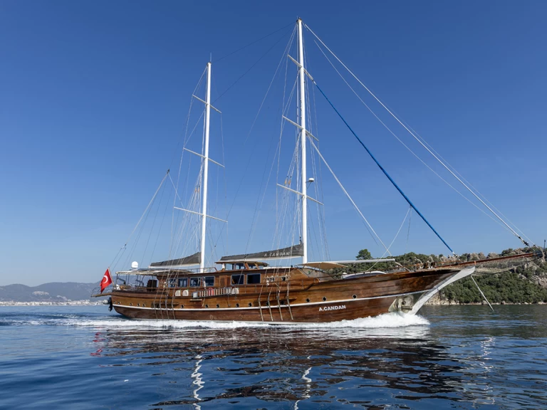 Charter a Gulet Custom Made in Marmaris on Samboat