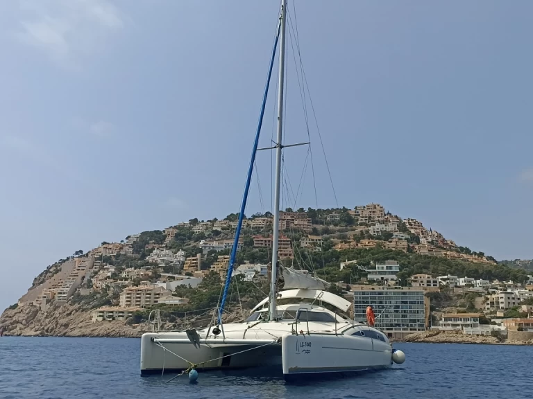 Yacht hire Málaga cheap Maldives 32