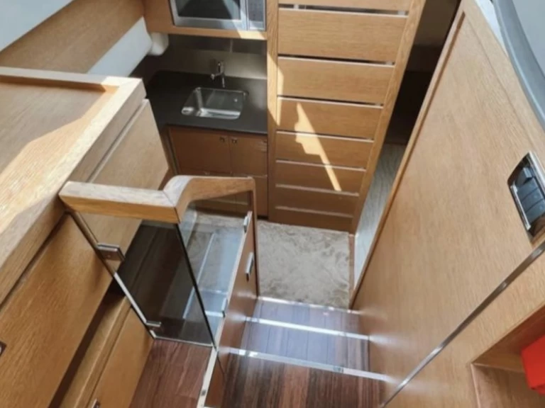 Yacht charter Dubai Marina - PHANTOM Phantom, 52  on SamBoat