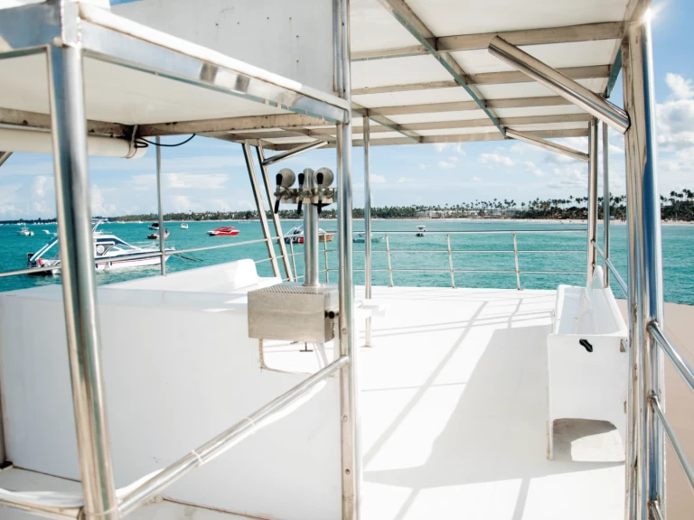 Catamaran to hire Bávaro at the best price