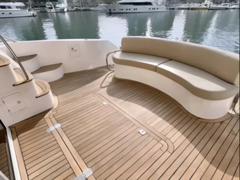 Hire Luxury Yacht with or without skipper Majesty Yachts Dubai Marina