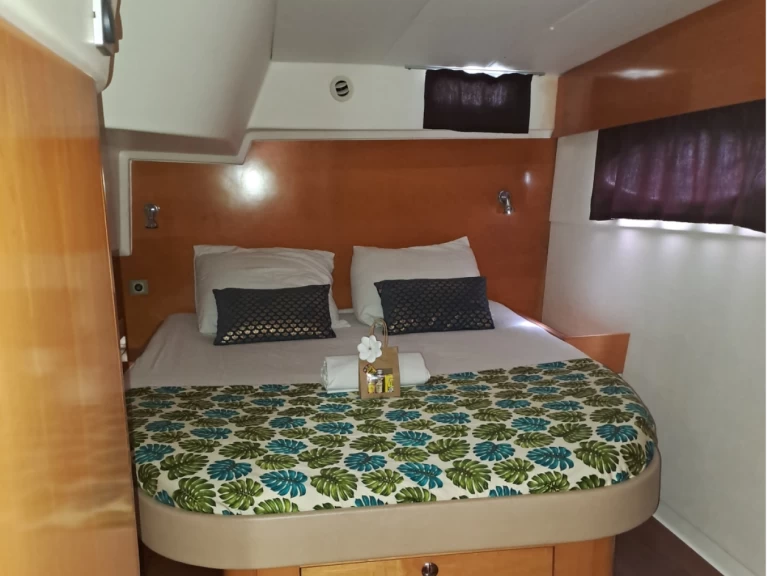Yacht charter Papeete - Fountaine Pajot Salina 48 on SamBoat