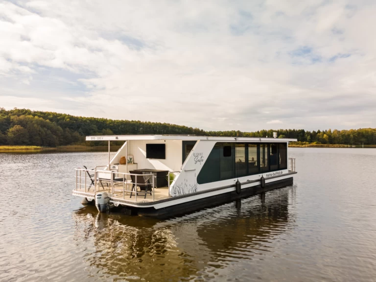 Luxboot Luxboot charter bareboat or skippered in  Buchholz