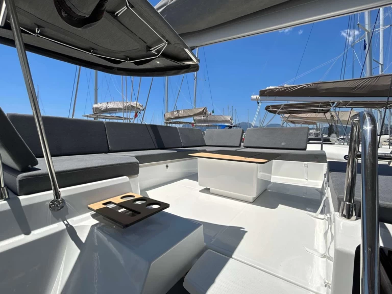 Hire Catamaran with or without skipper Fountaine Pajot Salerno