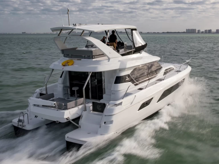 Hire a Aquila Aquila 44 Yacht Cannigione