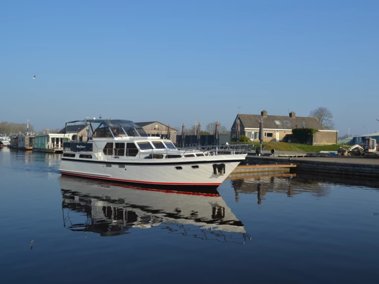 Hire a De Drait Valkkruiser 1350 Drachten