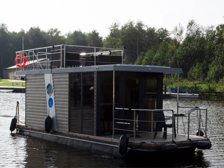 Hire Canal boat with or without skipper Campi Drachten