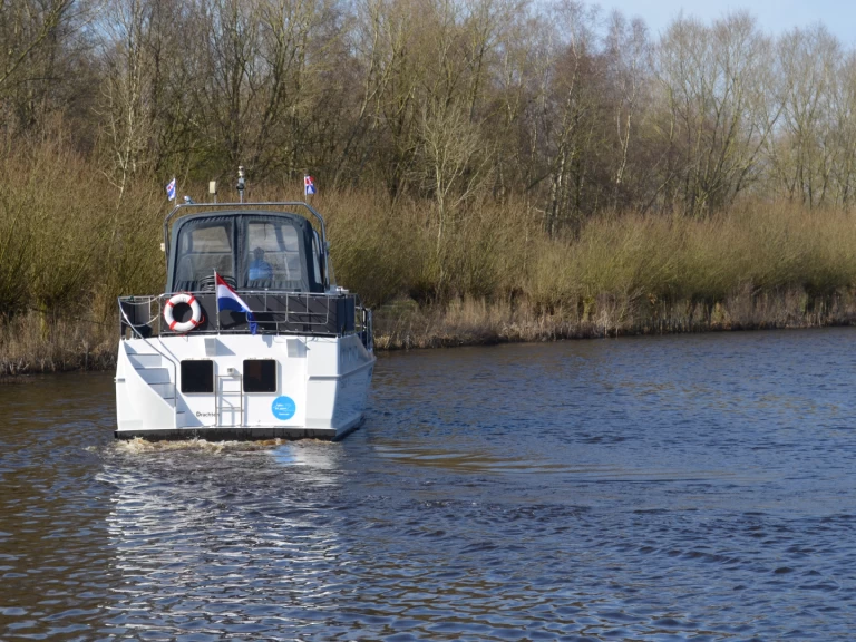 Hire Motorboat with or without skipper De Drait Drachten