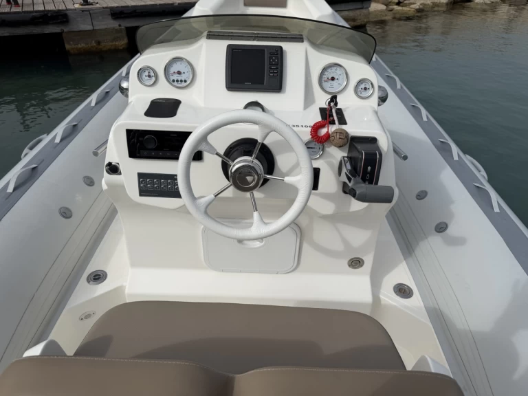 Master Master 699 charter bareboat or skippered in  La Madrague