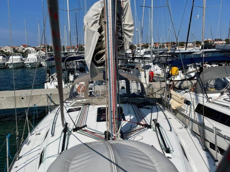 Hire Sailboat with or without skipper Bavaria Pula