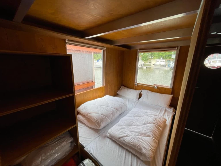 Yacht hire Radewege cheap TS1000