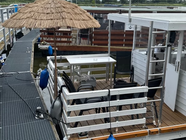 Yacht hire Radewege cheap 840