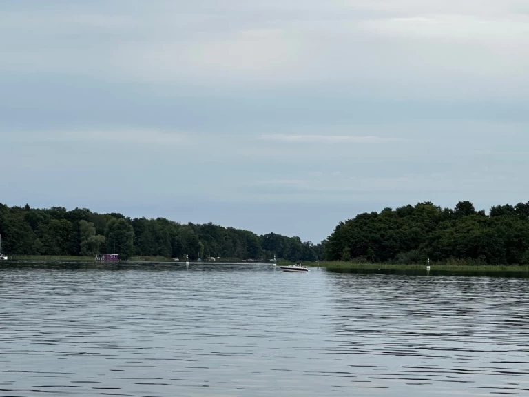 Hire Canal boat TS840 with a boat licence