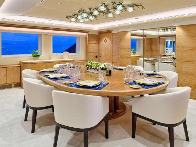 Luxury Yacht hire in Greece - Intermarine Savannah ARTEMISEA