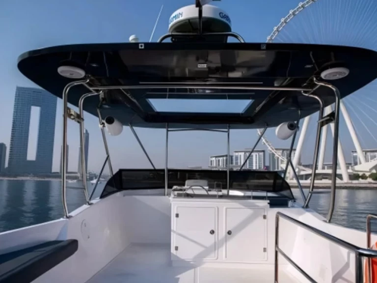 Yacht hire Dubai Marina cheap 64