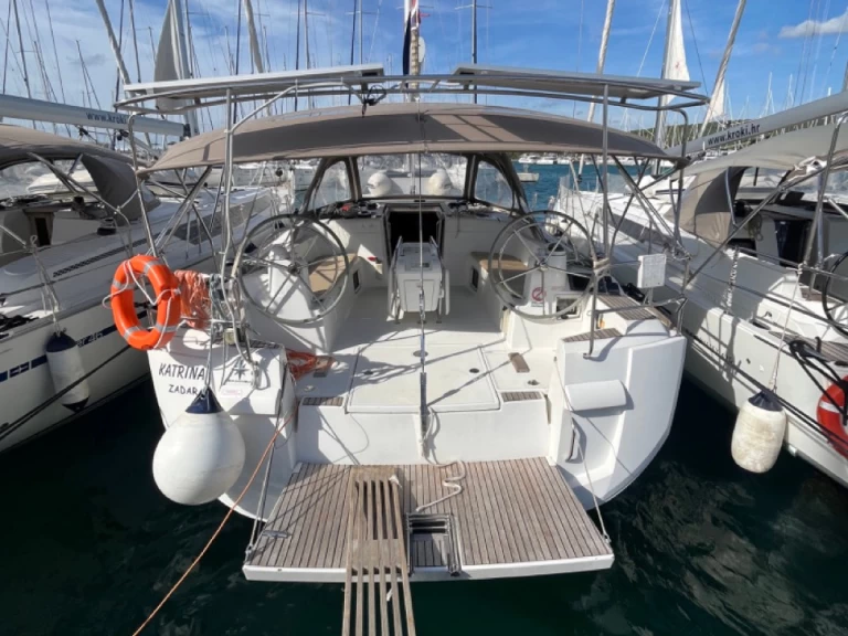 Hire a Jeanneau Sun Odyssey 509 Sukošan