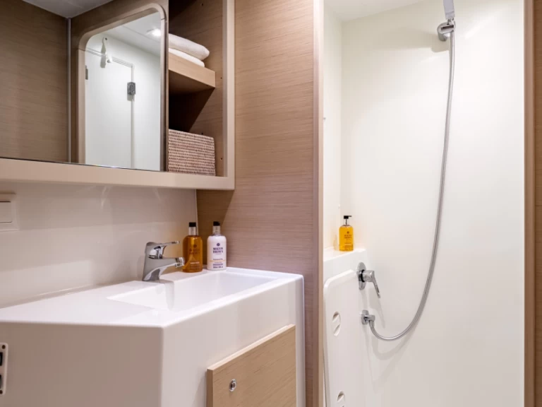 Catamaran hire in Olbia - Lagoon Lagoon 42