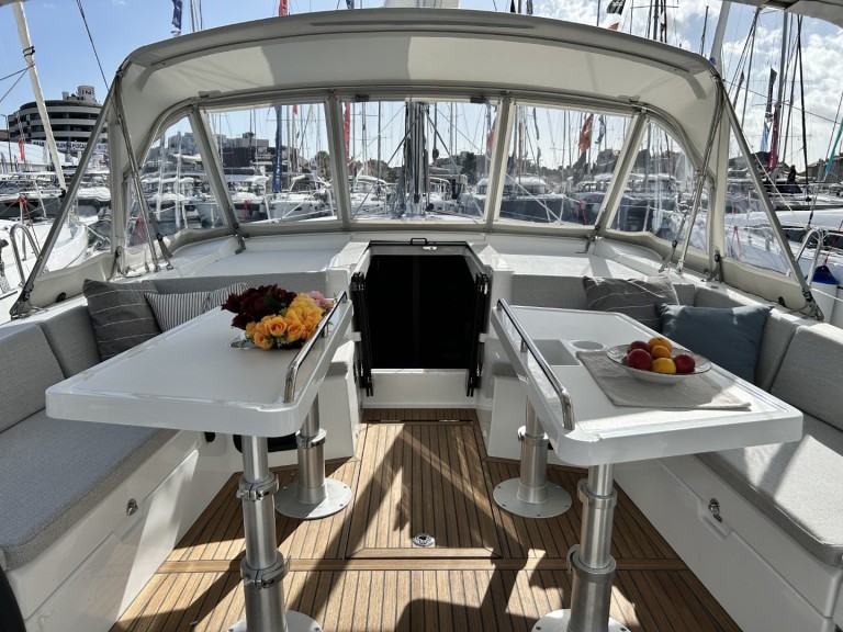 Sailboat hire in Split - Bénéteau Oceanis 47 - 5 cab.