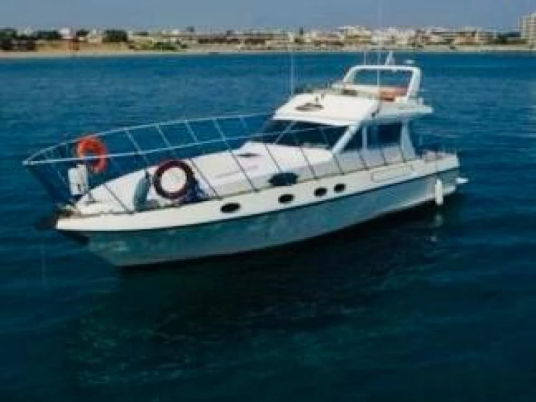 Motorboat hire in Ameglia - Piantoni 39 evolution fly