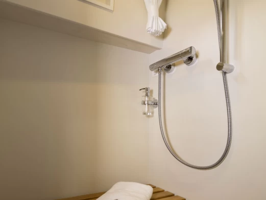 Motorboat to hire Le Landeron at the best price