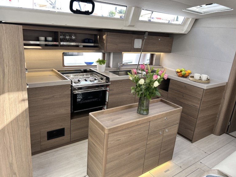 Hire Sailboat with or without skipper Bénéteau Split