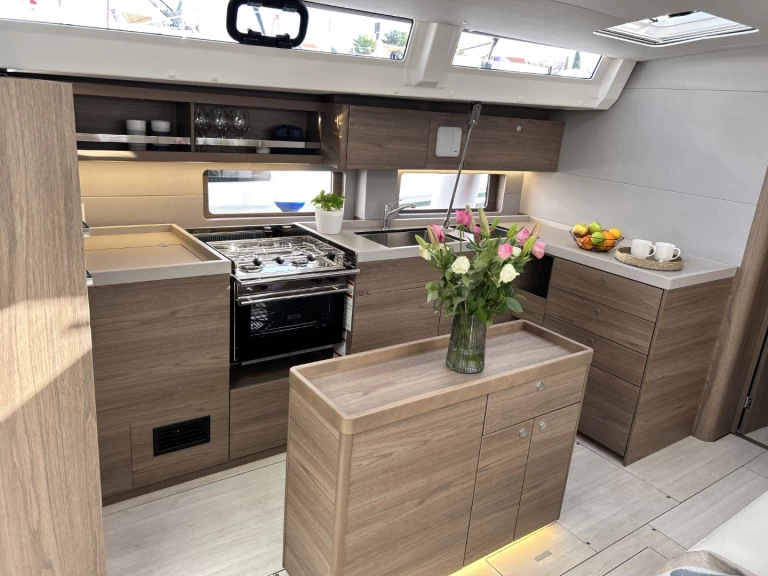 Hire Sailboat with or without skipper Bénéteau Split