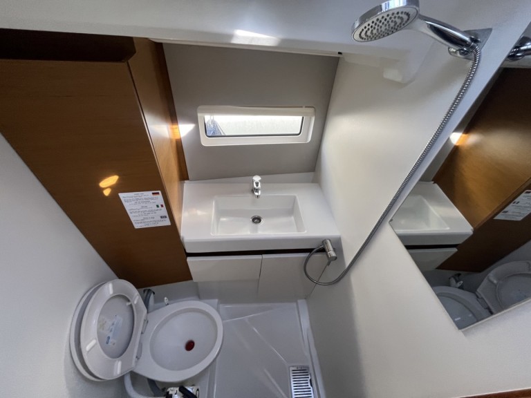 Jeanneau Sun Odyssey 490 charter bareboat or skippered in  Sukošan