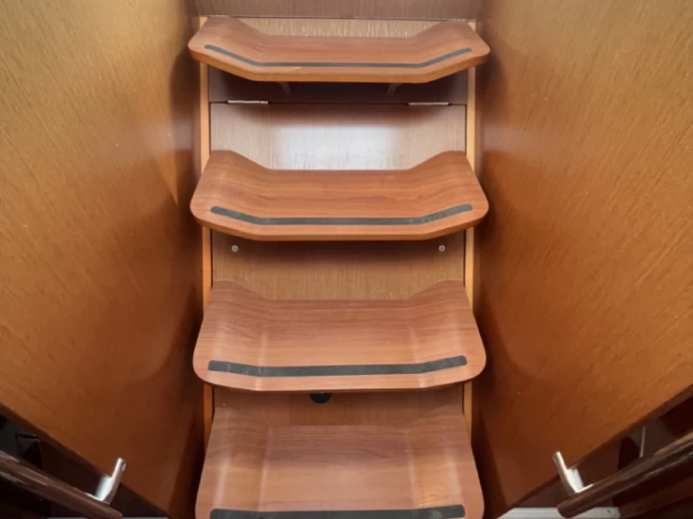 Hire a Bénéteau Oceanis 45 Sukošan