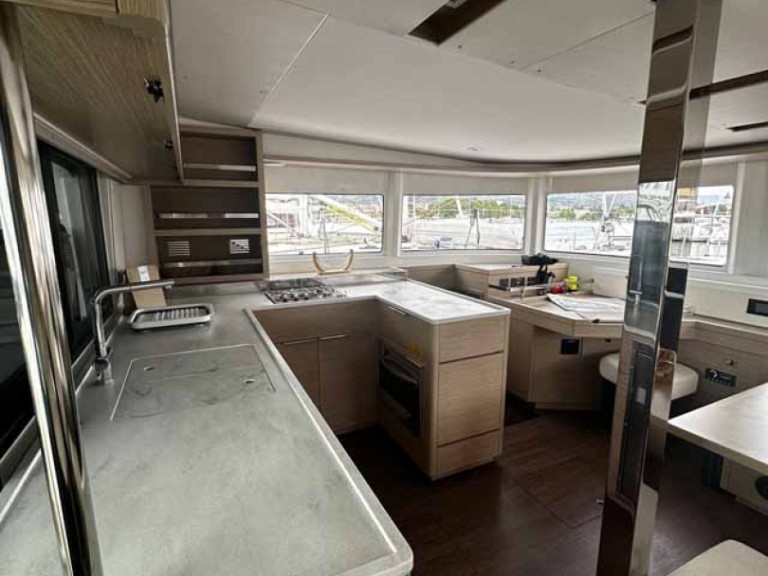 Yacht charter Golfo Aranci - Lagoon Lagoon 46 on SamBoat