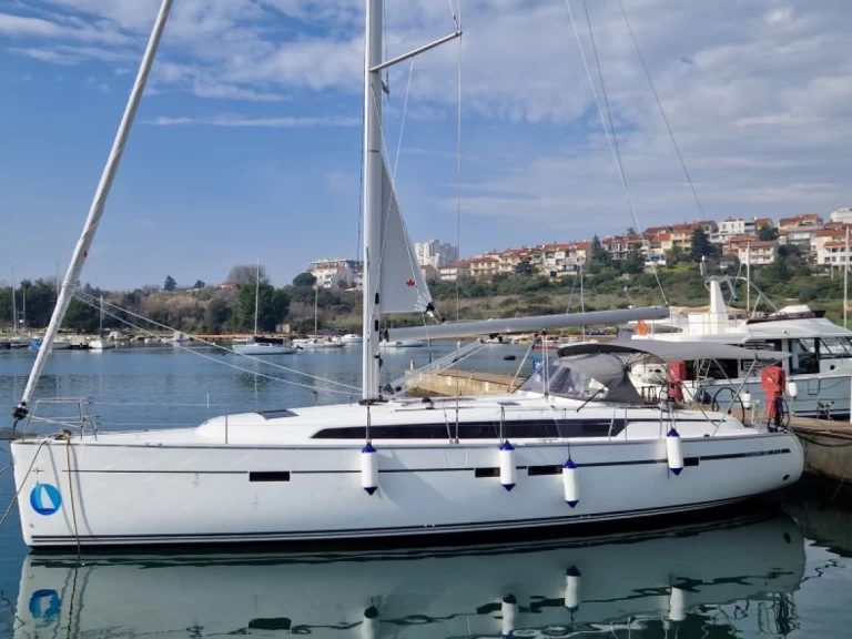 Yacht hire Pula cheap Cruiser 46