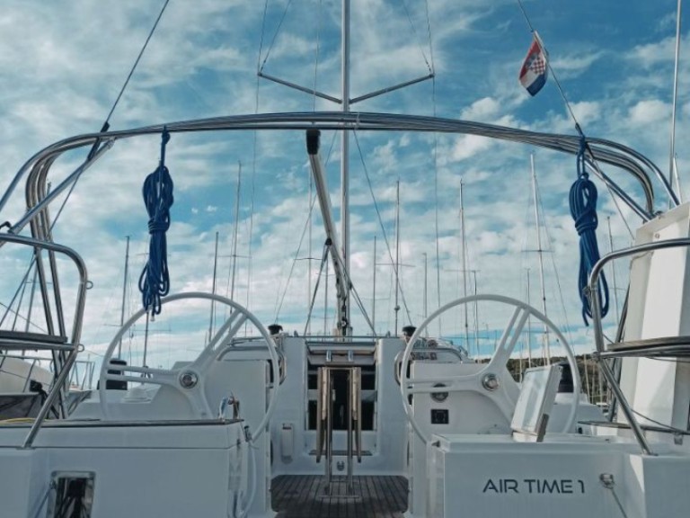 Hire Sailboat Elan with a boat licence