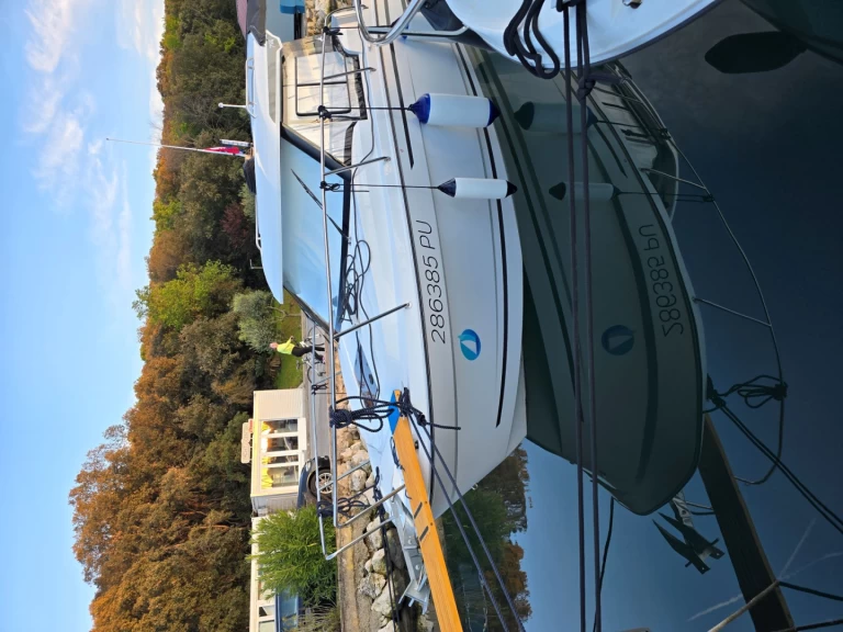 Yacht hire Pula cheap Merry Fisher 795 Series2