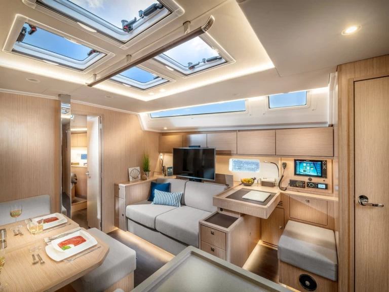 Charter a Bavaria Cruiser 50 in Pula on Samboat