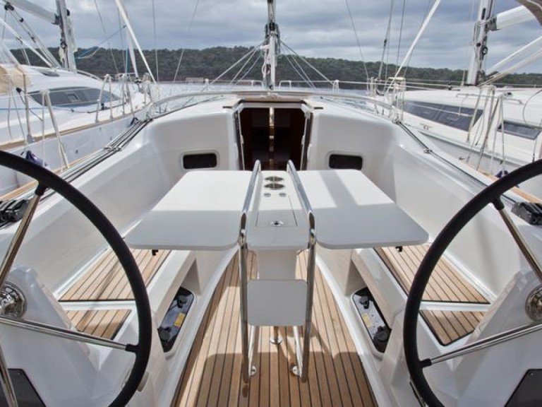 Hire a Jeanneau Sun Odyssey 349 Pula