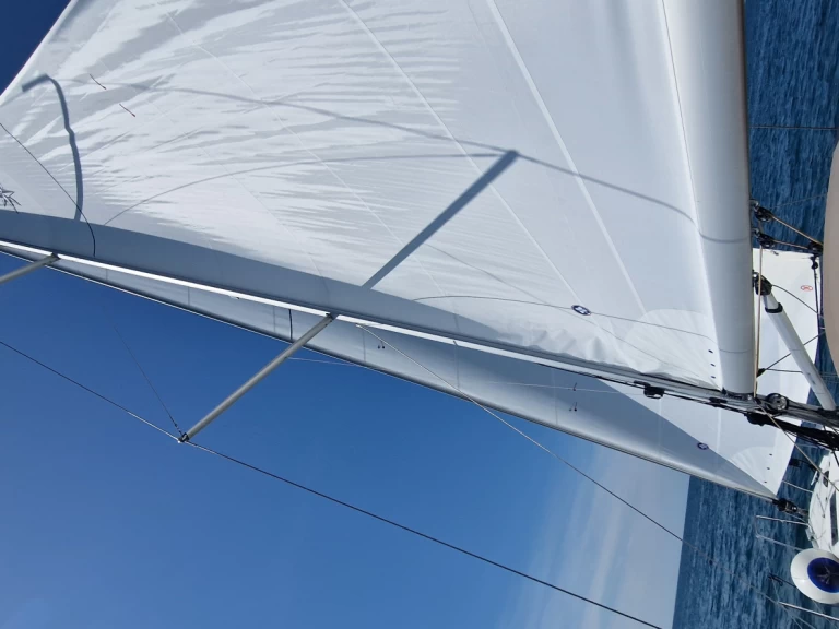 Hire Sailboat with or without skipper Jeanneau Pula