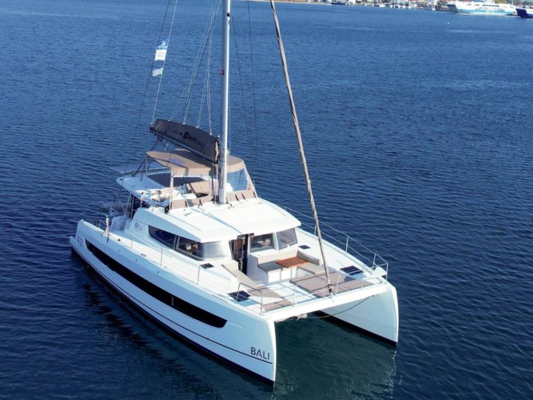 Hire Catamaran Bali with a boat licence