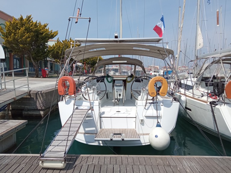 Jeanneau Sun Odyssey 409 charter bareboat or skippered in  Lefkáda