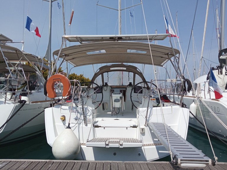 Sailboat hire in Lefkáda - Jeanneau Sun Odyssey 379