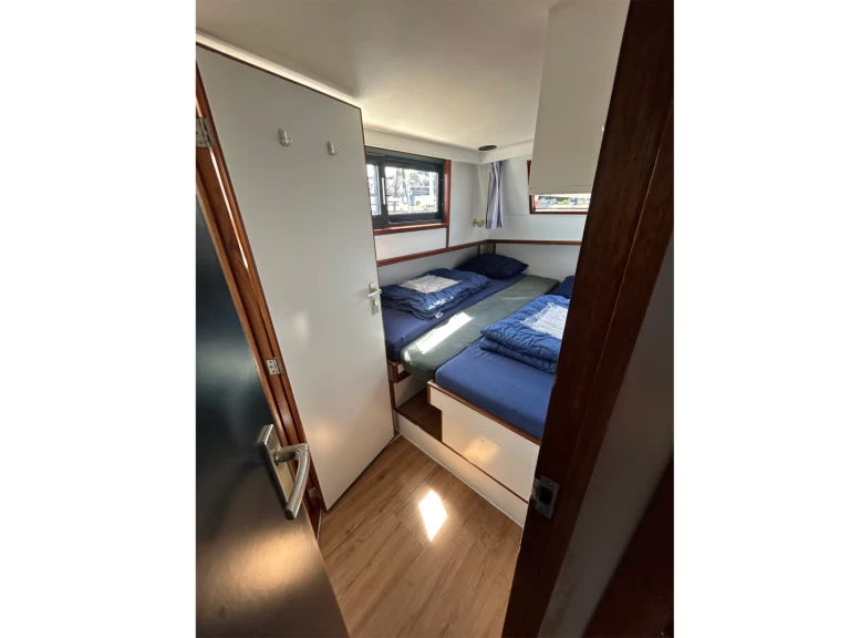 Motorboat hire in Drachten - De Drait Safari Houseboat 1050