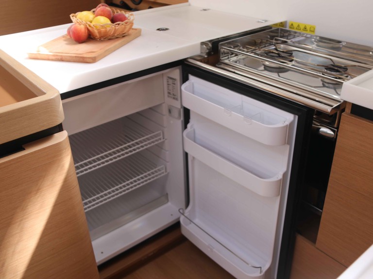 Hire a Jeanneau Sun Odyssey 440 Sukošan