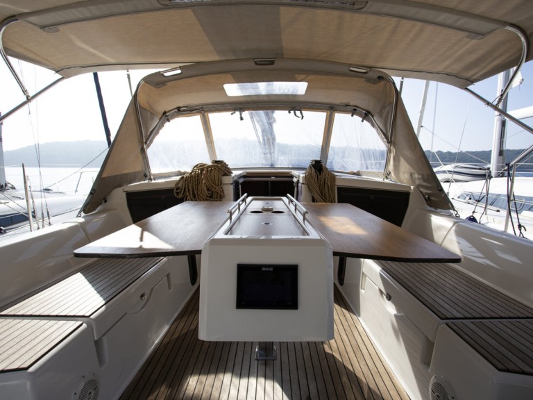 Charter a Dufour Dufour 430 Grand Large in Split on Samboat