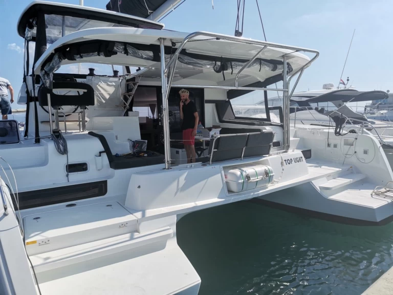 Yacht hire Split cheap Lagoon 42