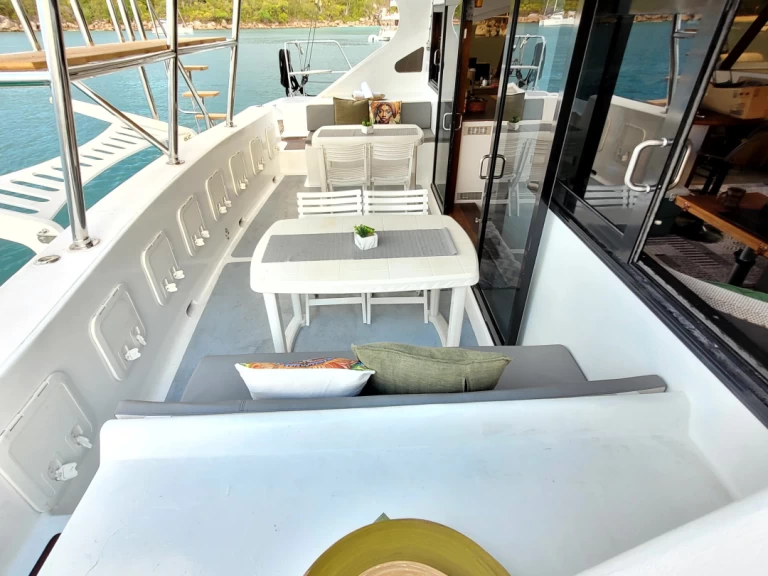 Catamaran hire in Mahé - Sea Tribe Yachts Sea-Tribe DH550