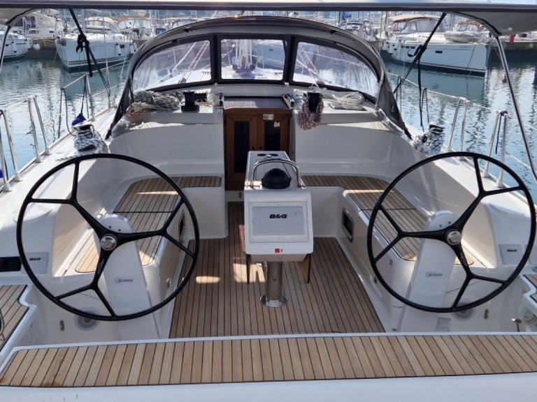 Hire Sailboat with or without skipper Bavaria Pula