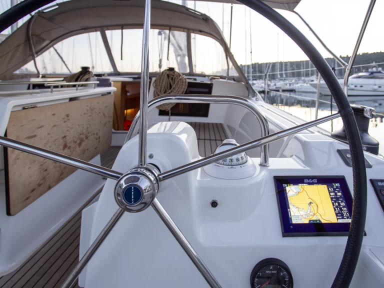 Hire Sailboat with or without skipper Dufour Pula