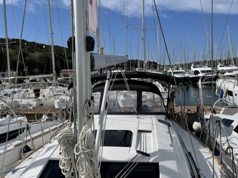 Yacht hire Pula cheap Impression 40.1